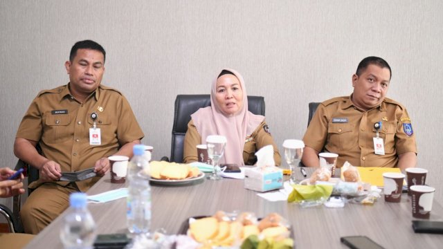 Ketua Panitia Hari Jadi Sulsel ke-353 tahun, Sukarniaty Kondolele (tengah)/ IST