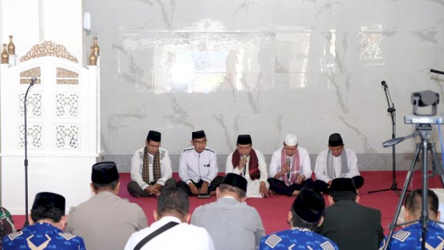 Pemkab Gowa menggelar zikir dan doa bersama yang dirangkaikan dengan Pencerahan Qalbu Jumat Ibadah, di Masjid Agung Syekh Yusuf, Jumat (7/10)/IST