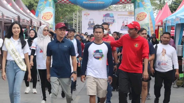 Ketua DPRD Makassar, Rudianto Lallo  menghadiri reuni akbar SMP 22 Makassar yang dirangkaikan dengan jalan santai/IST