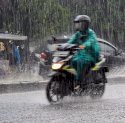 Hujan Deras Guyur Kota Makassar, BMKG Sulsel Sebut akan Berangsur Turun
