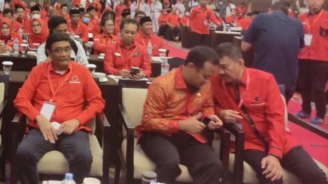 Gubernur Sulsel Andi Sudirman Sulaiman dan Ketua PDIP Sulsel Andi Ridwan Wittiri. Foto: Portalmedia/Al Fath