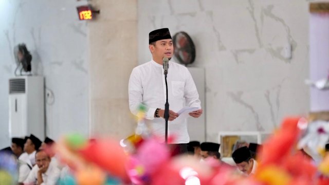 Bupati Gowa Adnan Purichta Ichsan saat menghadiri Peringatan Maulid Nabi Muhammad SAW 1444 Hijriah, di Masjid Agung Syekh Yusuf, Rabu (12/10)/IST