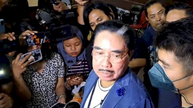 Kuasa hukum Rizky Billar, Hotma Sitompoel, 