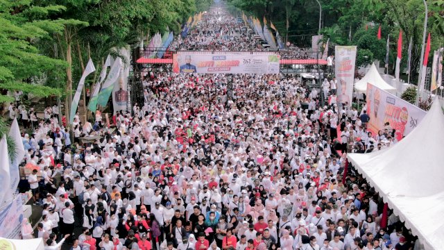 Jalan Santai Sulsel Anti Malas Gerak (Mager) dalam tangkap HUT 353 Tahun Provinsi Sulsel di Depan Rumah Jabatan Gubernur, Sabtu pagi, 16 Oktober 2022/Ist