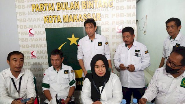 KPU Makassar saat mendatangi kantor  PBB Kota Makassar sebagai calon peserta Pemilu 2024 dalam  rangka verifikasi faktual, Minggu 16 Oktober 2022/Ist
