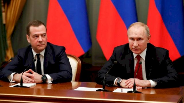 Mantan Presiden Rusia Dmitry Medvedev dan Presiden Rusia Vladimir Putin