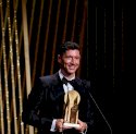 Robert Lewandowski Raih Gerd Muller Trophy di Ballon d'Or 2022