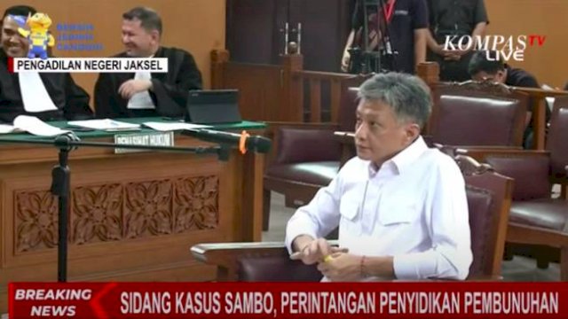 Brigjen Hendra Terlihat Begitu Santai dan Mainkan Tangan di Sidang Perintangan Penyidikan Kasus Sambo