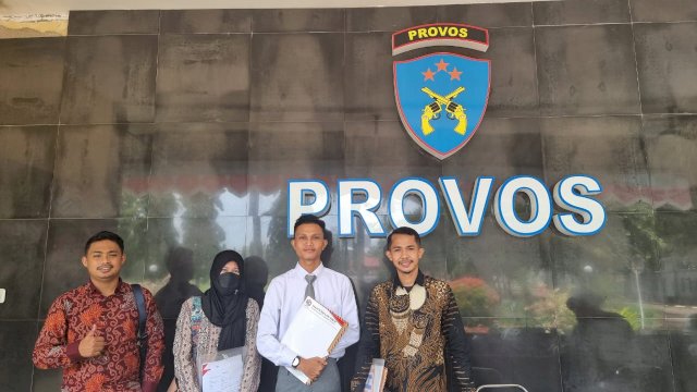 Kantor Hukum HD Law Firm, mendampingi  Jusnia (33) yang berdomisili di Masamba, Kabupaten Luwu Utara,saat melaporkan permasalahan tersebut Provos/IST