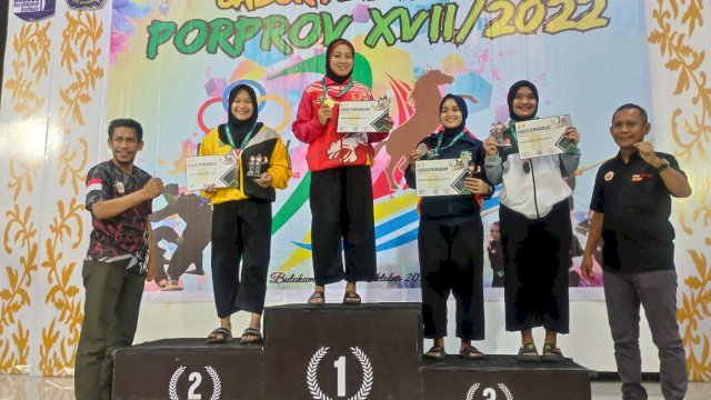 Kontingen Sinjai meraih medali emas pada cabor pencak silat yang digelar di vanue Bulukumba. (pemkab sinjai)