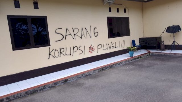 Polisi Pelaku Vandalis "Sarang Korupsi Pungli" di Mapolres Luwu,&nbsp;Fix Dinyatakan Gangguan Jiwa
