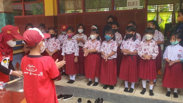 Kampanye CTPS Edukasi Siswa Cara Bersihkan Tangan Pakai Sabun Sejak Dini