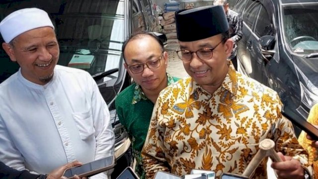 Habib Novel Alaydrus bersama Anies Baswedan. Foto: dok Viva