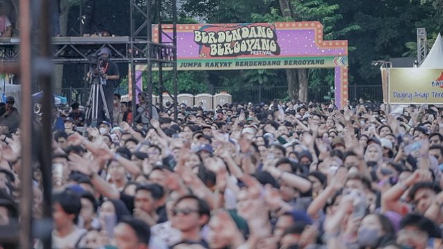 Puluhan Orang Pingsan Karena Sesak, Festival Musik Berdendang Bergoyang Dihentikan 
