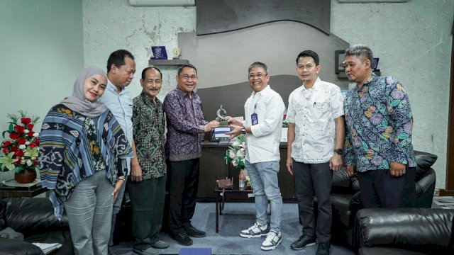 PDAM Kota Makassar menerima kunjungan rombongan dari PDAM Kabupaten Bogor, Kamis 3 November 2022 di Ruang Rapat Direksi PDAM Kota Makassar/Ist