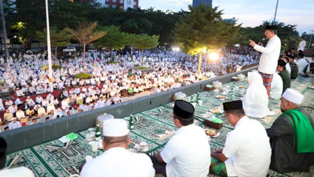Ribuan Jamaah Hadiri Makassar Salat Subuh Berjamaah