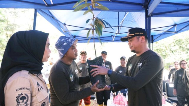 Pemkab Gowa melakukan penanaman pohon 70.200 pohon di Kecamatan Tinggimoncong dan Tombolopao, Sabtu (5/11)/Ist 
