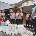 Lontang Miras Ballo Digerebek, Polsek Rappocini Buang Ratusan Liter ke Got
