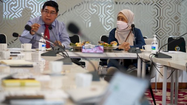 Rapat Forum Komunikasi Pemangku Kepentingan Utama dan Forum Monitoring dan Evaluasi atas Penyediaan Faskes, Sarana Prasarana dan SDM Faskes Provinsi Sulawesi Selatan, di Toraja Room Kantor Gubernur, Kamis 10 November 2022/Ist