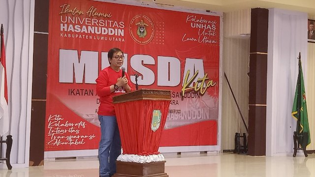 Wakil Bupati Luwu Utara, Suaib Mansur saat membuka Musda IKA Unhas Luwu Utara, Jumat (11/11/2022), di Aula La Galigo Kantor Bupati/Ist