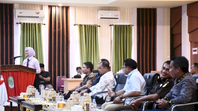 Bupati Luwu Utara, Indah Putri Indriani, dalam Forum Koordinasi Pemetaan TPS Pemilu 2024, Kamis (12/11/2022), di Aula La Galigo Kantor Bupati/Ist