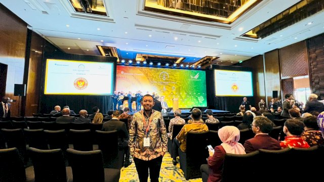 Direktur IPAL PDAM Kota Makassar, Ayman Adnan berfoto dalam perhelatan Global Food Security Forum G20, di Nusa Dua Bali. Foto: dok 