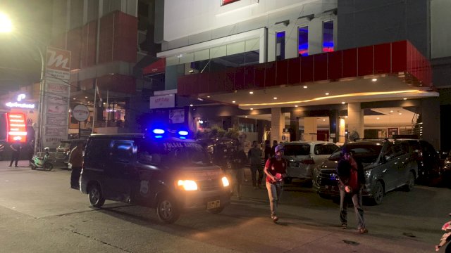 Polisi yang berada di lokasi saat melakukan pengamanan di lokasi (ist)