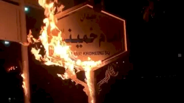Protes Kematian Mahsa Amini, Demonstran Bakar Rumah Ayatullah Khomeini