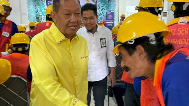 Hamka B Kady saat membuka Pembekalan dan Uji Sertifikasi Tenaga Kerja Konstruksi, yang dilaksanakan Balai Jasa Konstruksi Wilayah VI Makassar, di Kabupaten Takalar, 26 - 27 November 2022.