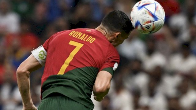 Cristiano Ronaldo sebelum selebrasi cetak gol ke gawan Uruguay