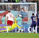 Lionel Messi Gagal Eksekusi Penalti, Argentina Lolos ke 16 Besar usai Hajar Polandia 2-0