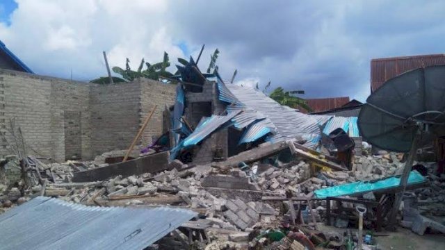 Rumah warga korban gempa di Selayar yang rusak parah/IST