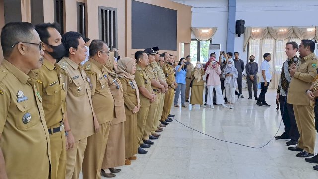 Bupati Maros H.A.S Chaidir Syam saat mengukuhkan Pengurus Forum Disabilitas Kabupaten Maros (FORDISMA) di Kabupaten Maros, Senin 05 Desember 2022/IST
