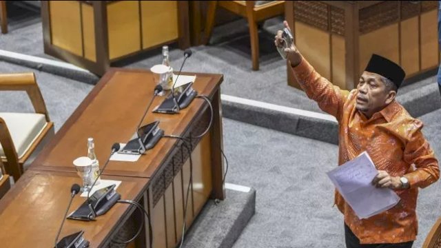 anggota Fraksi PKS, Iskan Qolba Lubis, memutuskan untuk walk out terkait permintaan PKS untuk menghapus sejumlah pasal dalam RKUHP.