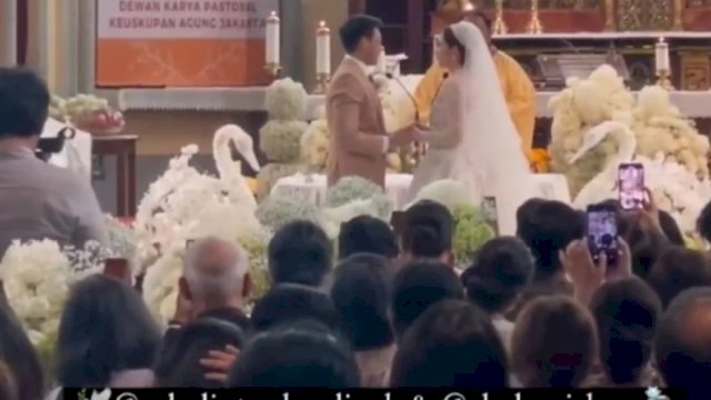Chelsea Islan-Rob Clinton Resmi Menikah