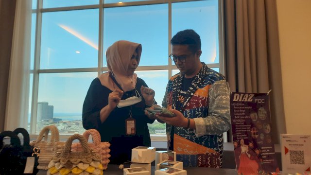 Workshop Pengembangan Ekonomi Kreatif Subsektor Produk, di Hotel Golden Tulip Makassar, Kamis, 8 Desember 2022.