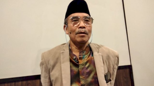 Ahli Keuangan Negara, Dr Soemardjijo saat memberikan keterangan pers di salah satu kafe di Jalan Lamaddukelleng, Makassar, Sulsel. Foto: Portalmedia.id/Reza