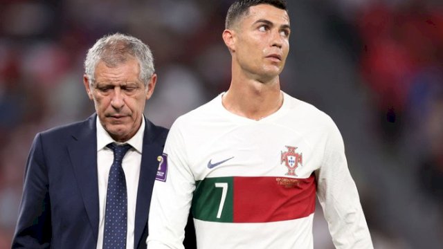 Pelatih timnas Portugal Fernando Santos dan mega bintang Cristiano Ronaldo 