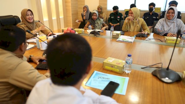 Wakil Wali Kota Makassar, Fatmawati Rusdi saat memimpin rapat persiapan kegiatan, Senin (12/12/2022)/ist