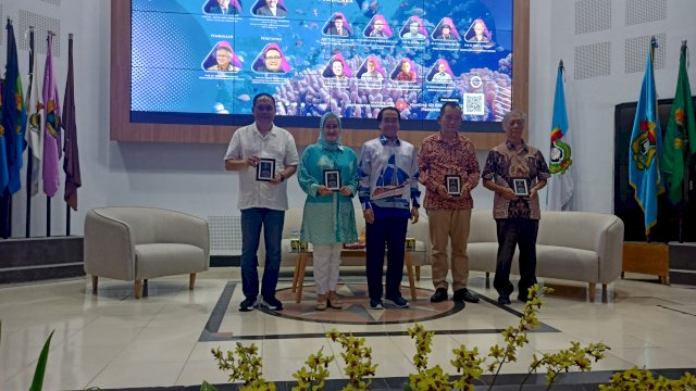 AIPI dan Unhas gelar Seminar Nasional bersama bertemakan Revitalisasi Arah Pembangunan Kemaritiman Menuju Indonesia Sebagai Poros Maritim Dunia (Portal Media/Rafli)