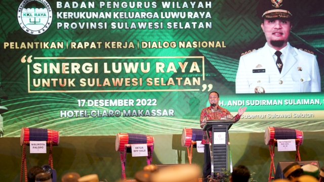 Pelantikan dan Rapat Kerja Badan Pengurus Wilayah Kerukunan Keluarga Luwu Raya Provinsi Sulsel Periode 2022-2027, di Hotel Claro Makassar, kemarin, Sabtu, 17 Desember 2022.