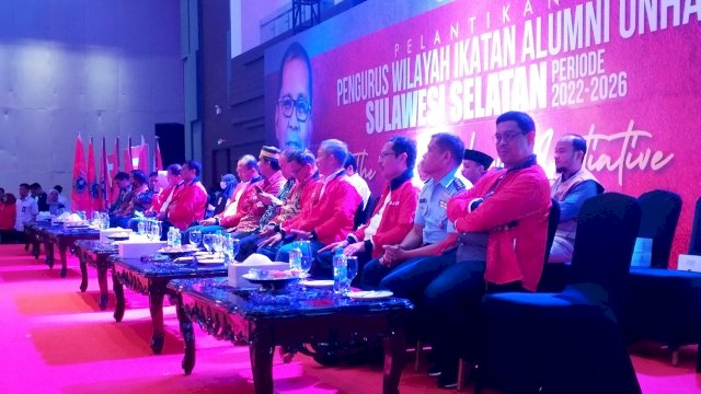 Malam pelantikan pengurus IKA Unhas Wilayah Sulsel. Foto: Portalmedia.id/Firda