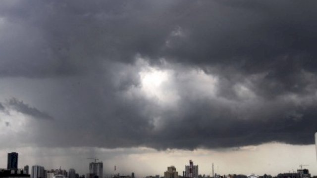 Ilustrasi cuaca buruk/INT