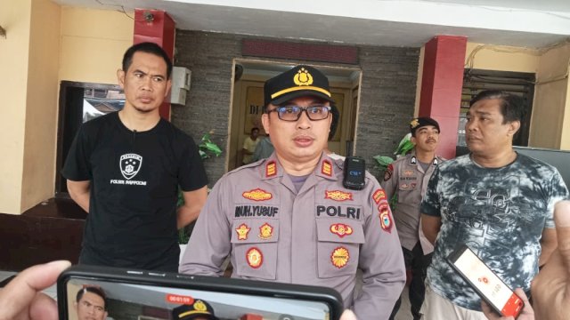 Kapolsek Rappocini, AKP Muhammad Yusuf saat diwawancarai terkait kasus pencurian kendaraan bermotor  (Portal Media/Reza)