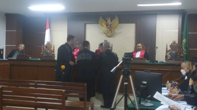 Suasana sidang empat pegawai BPK terkait kasus suap di Pengadilan Tipikor Makassar.