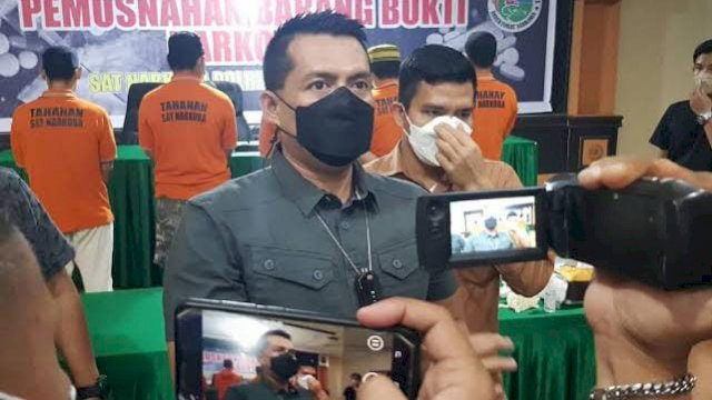 Kasatresnarkoba Polrestabes Makassar, Kompol Doli Martua Tanjung (Portal Media/Reza) 