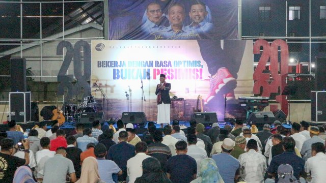 &nbsp;Ustadz Arifin saat memberikan ceramah di kegiatan&nbsp;Dzikir dan Doa Bersama&nbsp;Keluarga Besar Perumda Air Minum Kota Makassar,&nbsp;di RTH PDAM, Sabtu (31/12/2022)/IST