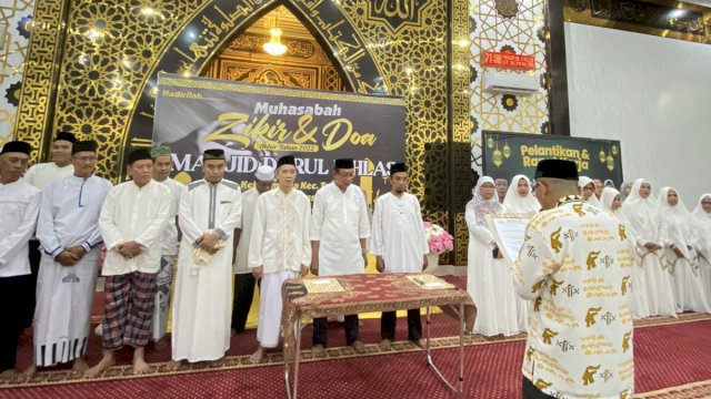 Pengurus Baru Masjid Darul Ikhlas Resmi Dilantik di Muhasabah Zikir dan Doa Akhir Tahun 2022