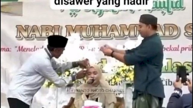 Potongan video qariah disawer saat melantunkan ayat suci Alquran
