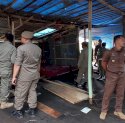 Satpol PP Gowa Bongkar Lapak PKL di Empat Ruas Jalan